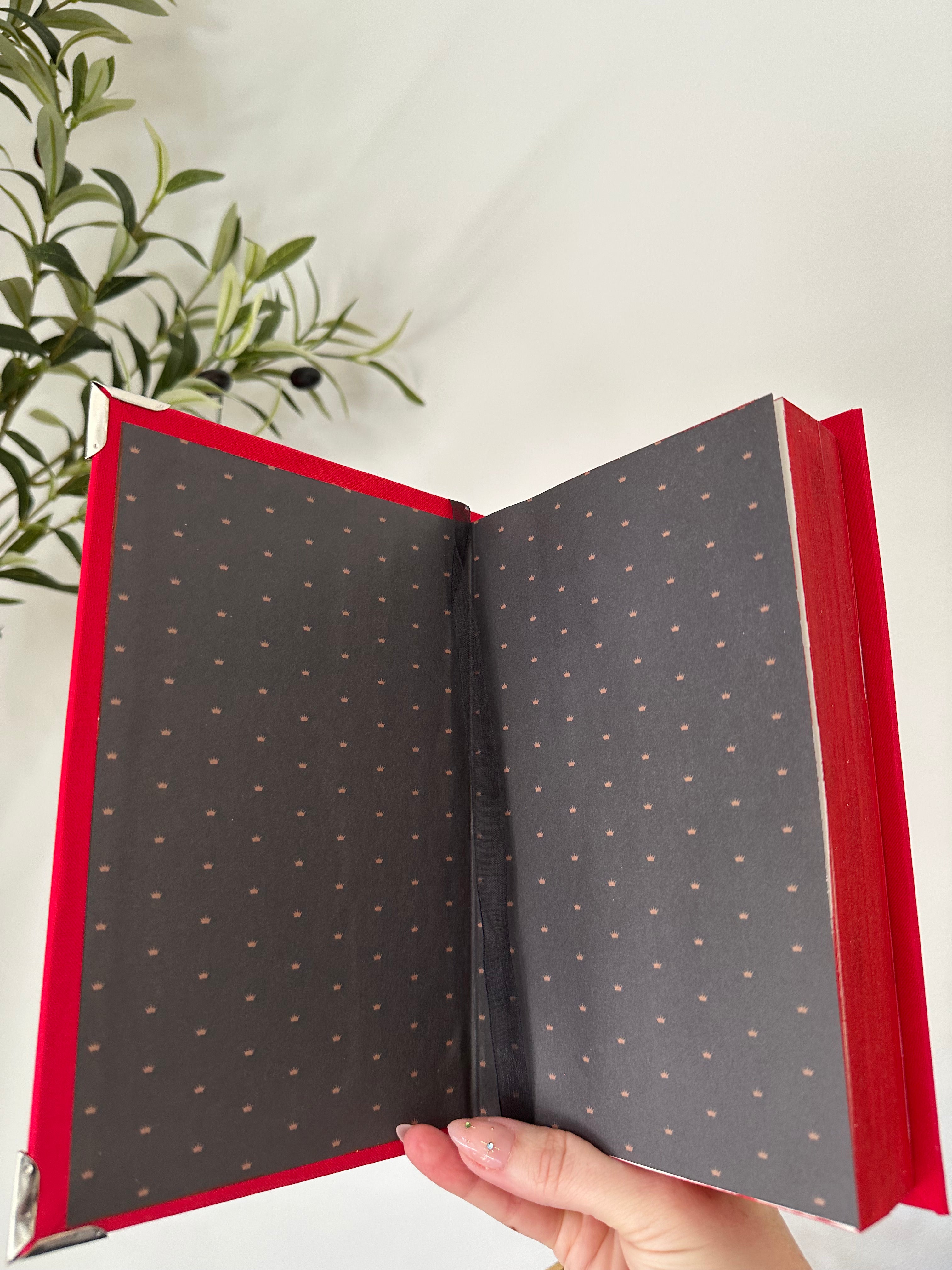 The Hearstring Duet | Liv Zander | Crown Me Dead | Crown Me Yours | Dark Romance | Special Edition | Handmade Book